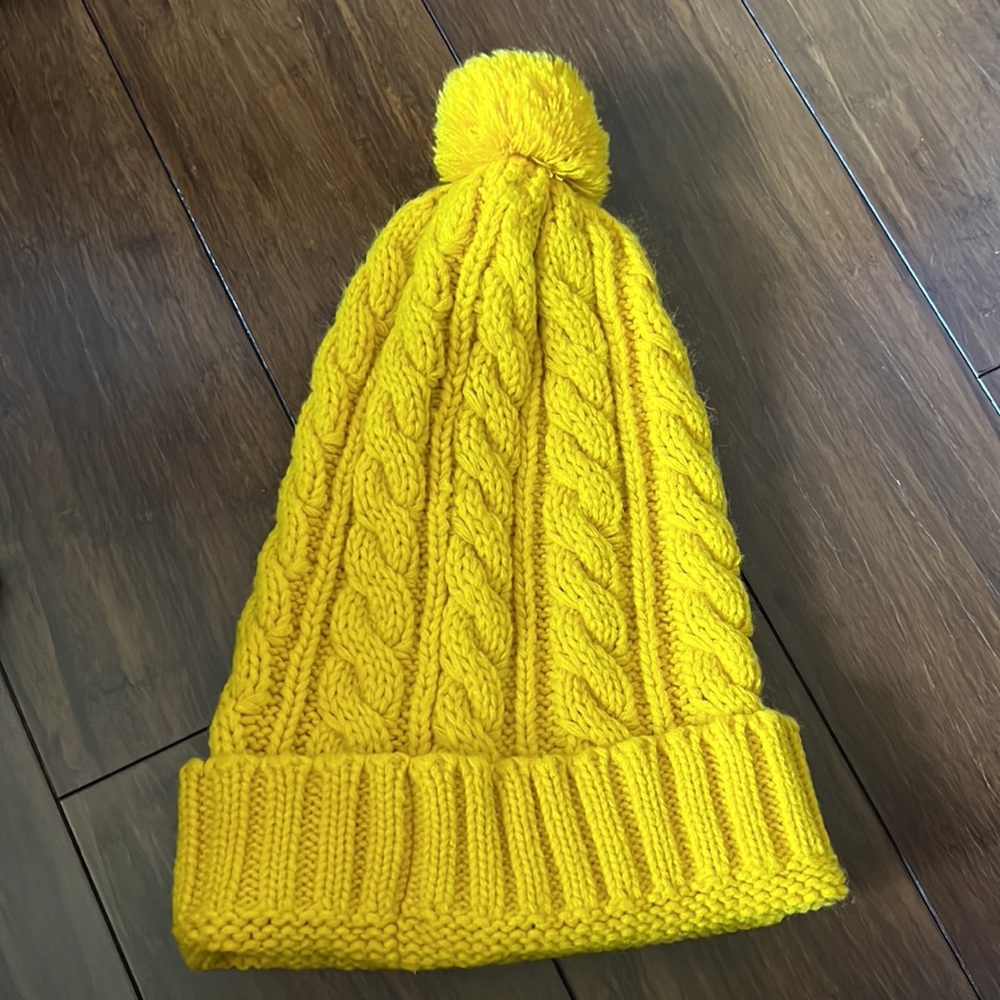 Mustard DC Slouch Beanie - Picture 3 of 3